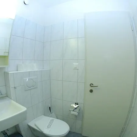 Apartment With View Over The - Vineyard 52 Zürich