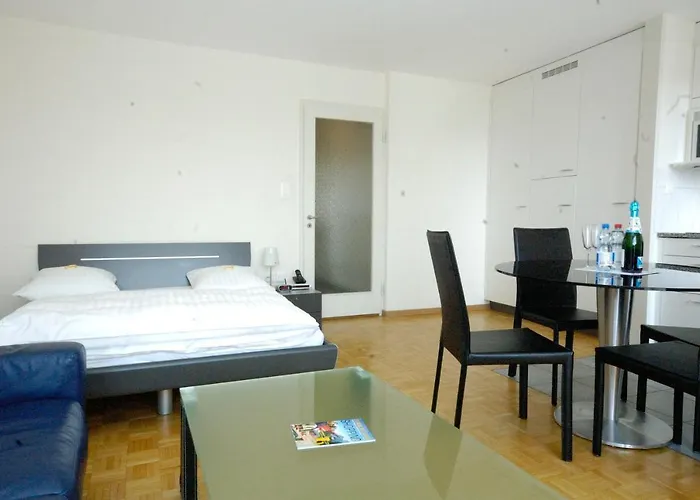 With View Over The - Vineyard 52 * Ζυρίχη